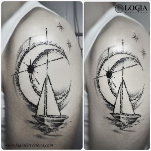 tatuaje-brazo-barco-luna-logia-barcelona-billy 